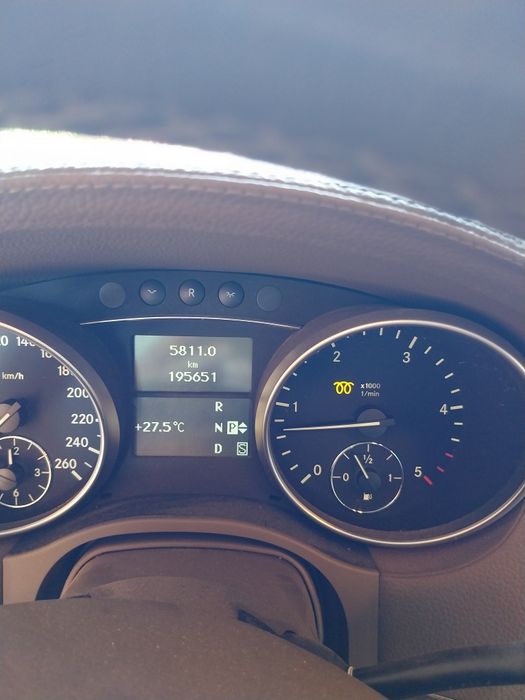 De vanzare Mercedes gl 320 preț in euro.preț 6900 € .