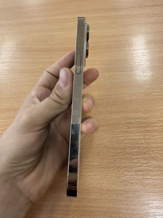 iPhone 14 Pro Max pentru piese / dezmembrări – mufa de incarcare + display defect