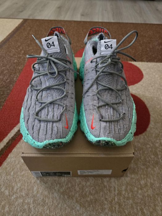 Nike Space Hippie 04