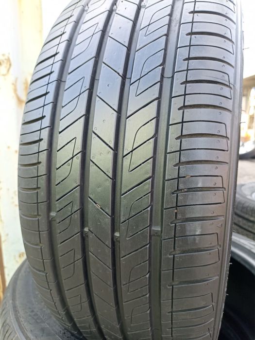 Kumho Solus 235/45/18