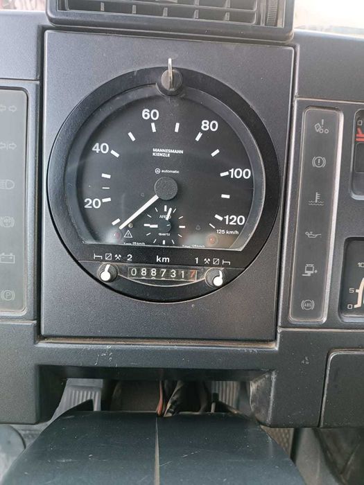 Продам Автовышку 1993 г.