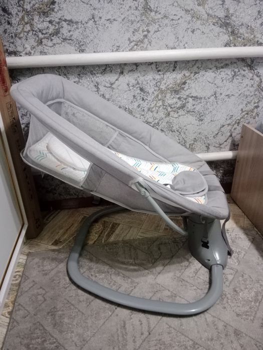 Продам шезлонг маятник