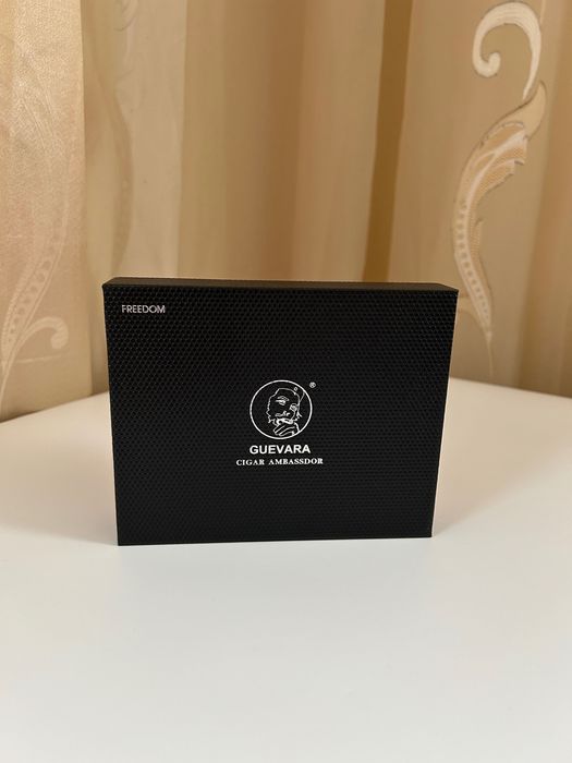 Подаръчен комплект Guevara – аксесоари за пури (запалка + ножица)