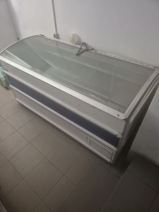 Vitrina frigorifica orizontală