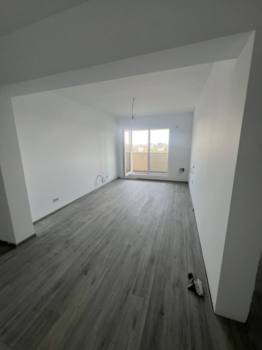 3 camere | Etalon Lacul Morii | Vedere directă la lac | Etaj 9/10 | 2 băi | 75 mp + balcon 11,63 mp