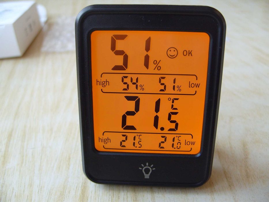 Електронен термометър с хигрометър  ThermoPro MC41