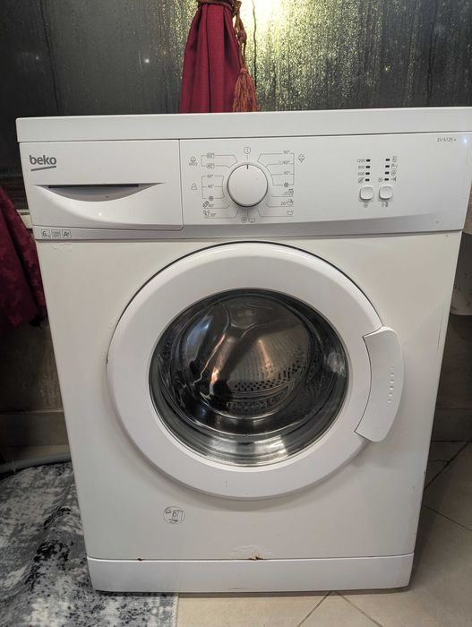 Продавам пералня Beko EV 6120+