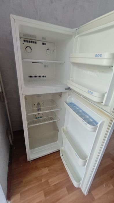 Холодильник лдж LG