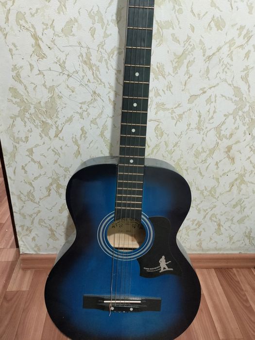 Продам    гитару