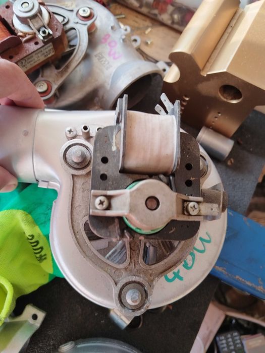 Ventilator centrala termica Motan 40 de Wați