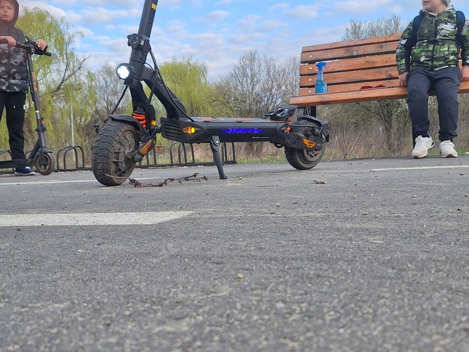 KUKIRIN G2 MASTER MODEL 2025 trotineta este impecabila zero zârieturii top speed 70km--80km