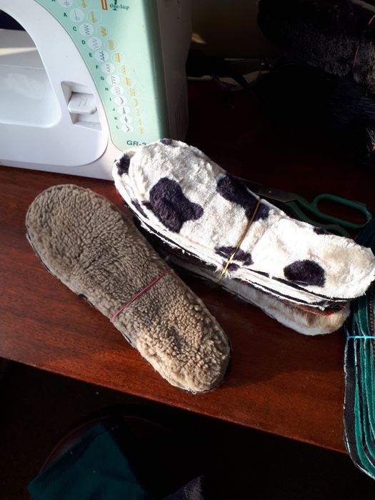 Продаю стельки, рукавицы тёплые