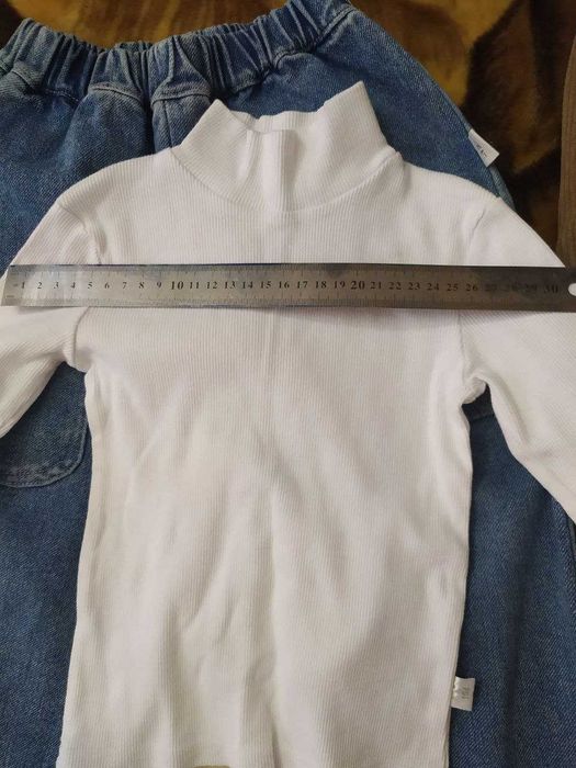 Отдам детские вещи (брючки,маечки)