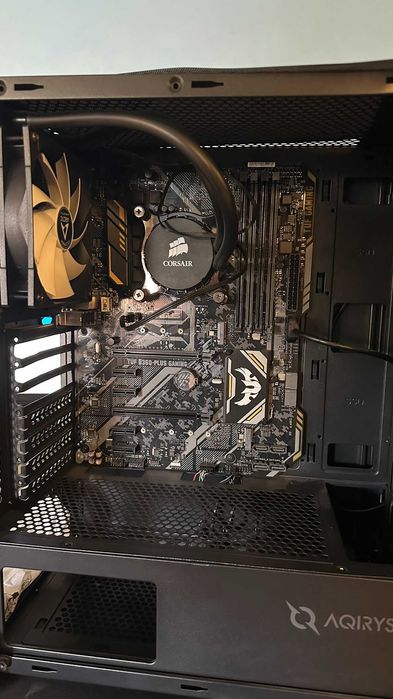 Kit i7 9700k + water cooler Corsair + Asus TUF B360 - PLUS + Carcasa Aqirys CANOPUS