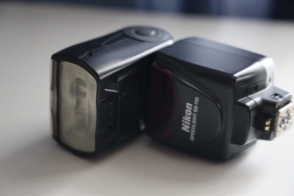 Вспышка Nikon Speedlight SB-700