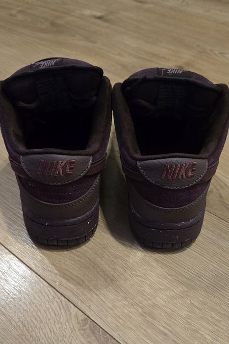 Nike SB Dunk Low 'City Of Love Burgundy Crush'