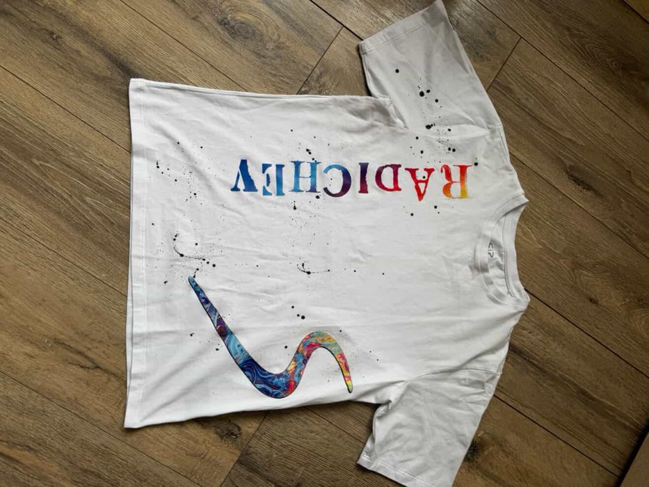 Дизайнерска тениска Radichev нова