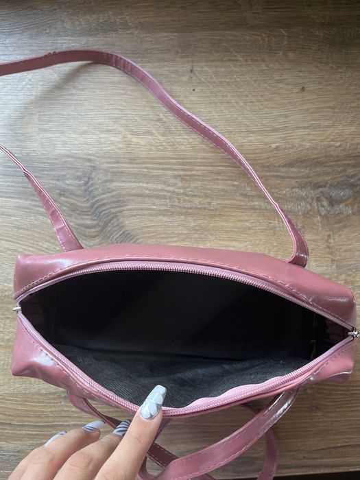 розова чантичка.