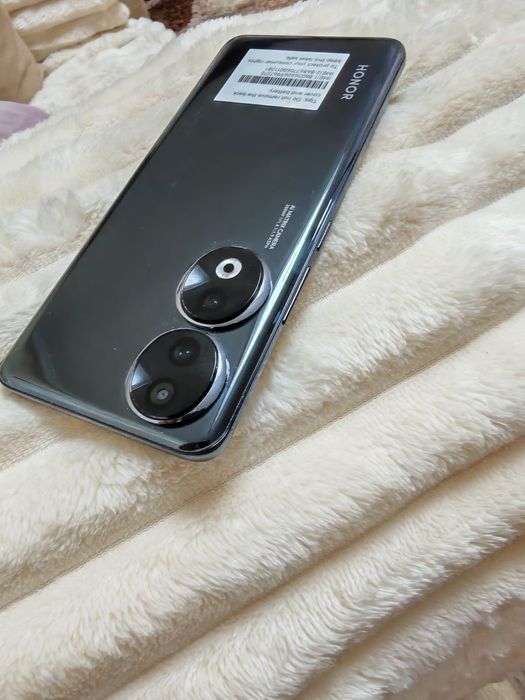 HONOR 90  512GB           .