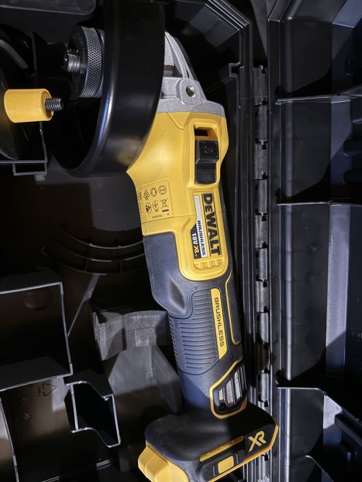 Оригинален ъглошлайф dewalt на батерия