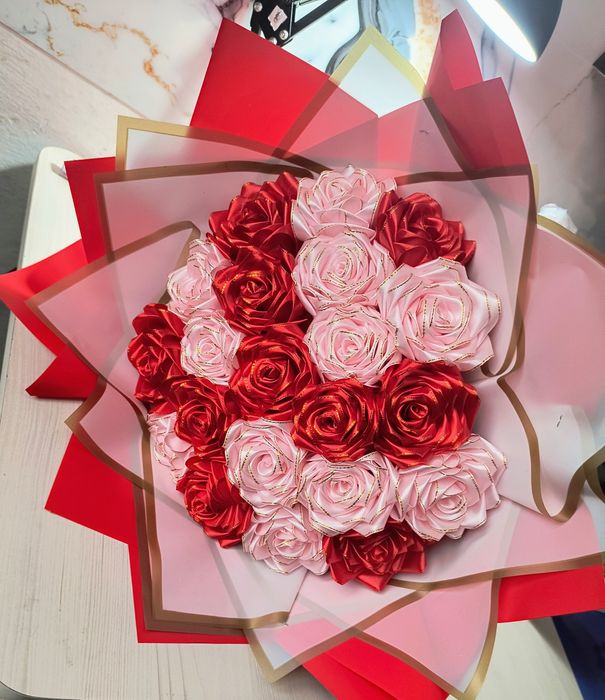 Букет тюльпанов из атласных лент