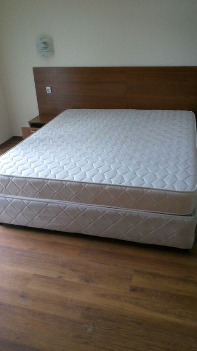 Матрак, нов, прoфесионален