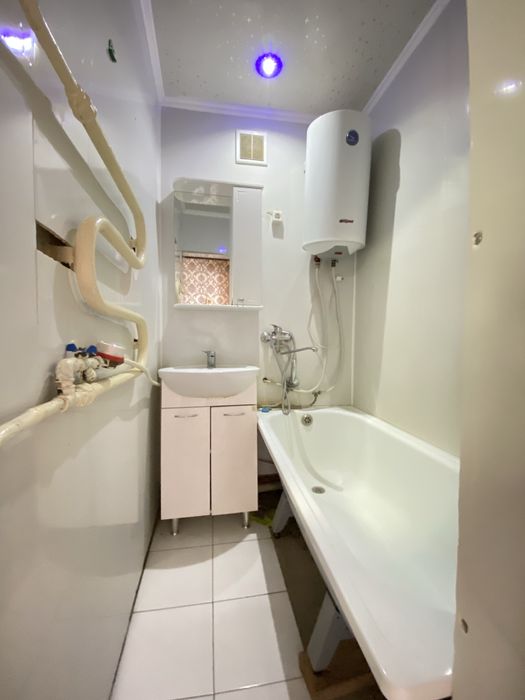 Продается 4-комнатная квартира.