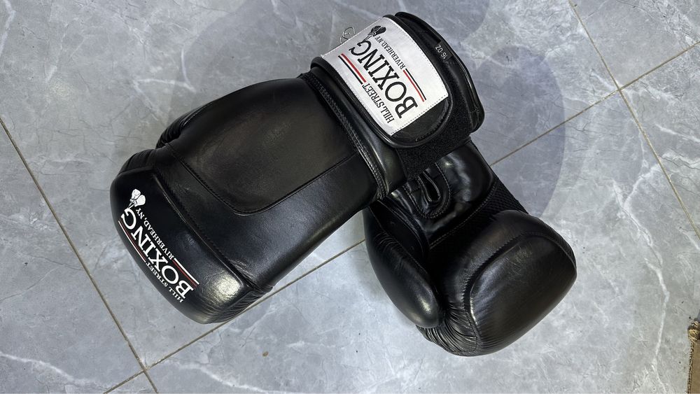 Перчатки боксерские мега Knockout