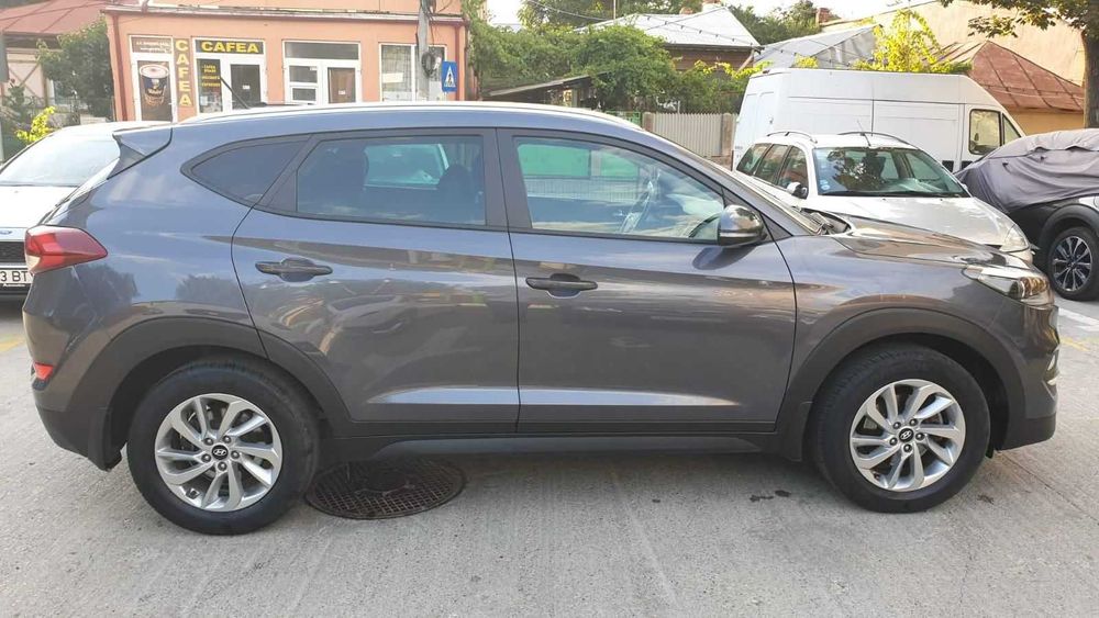 Hyundai Tucson benzina 1.6 manual
