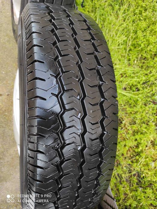 Бусови гуми Sunfull SF-05 195/70 R15 104R и джанти за мерцедес