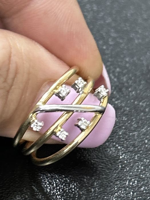 Кольцо желтое золото с бриллиантами