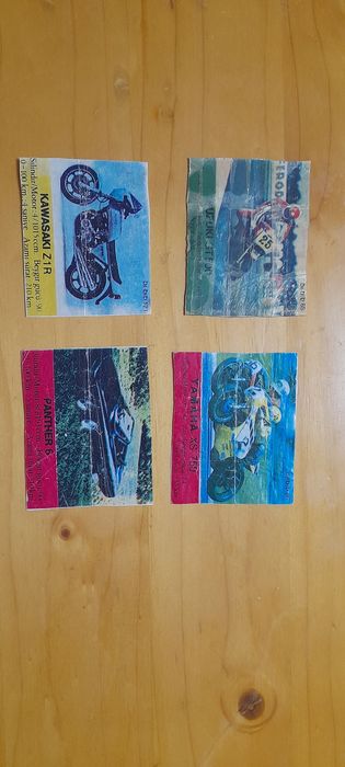 Продавам /Заменям картинки от дъвки