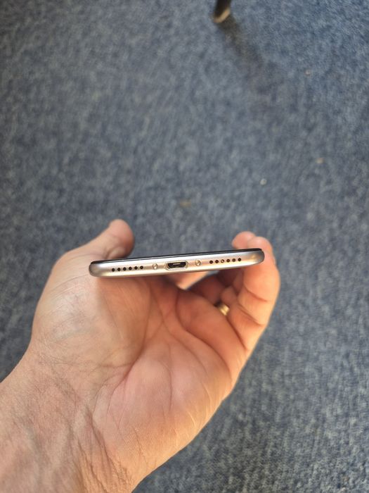 Telefon Zte Blade v7 ca nou
