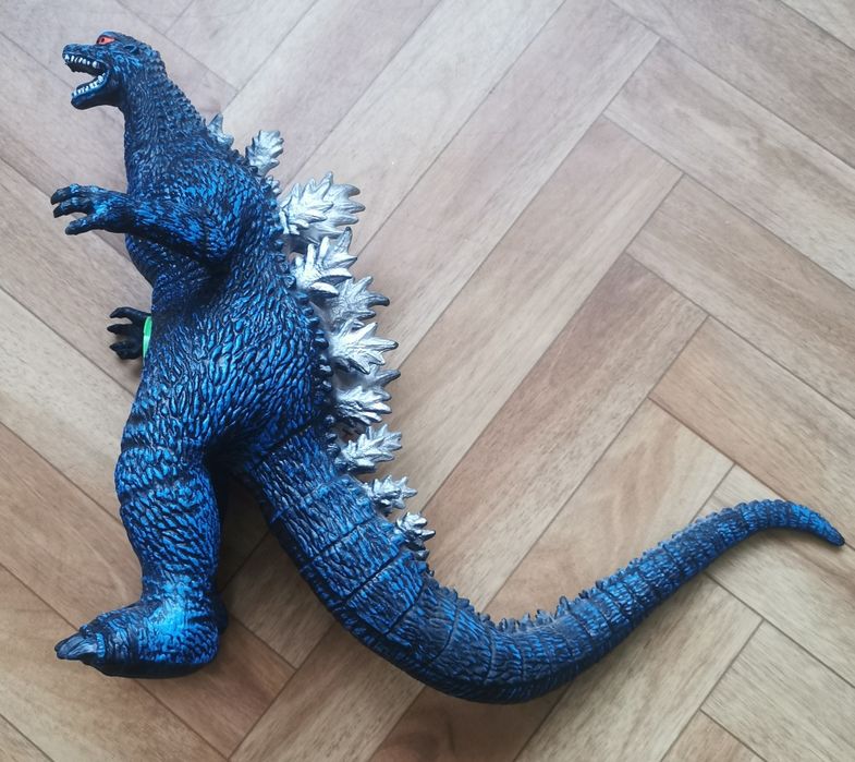 Продам фигурки животных