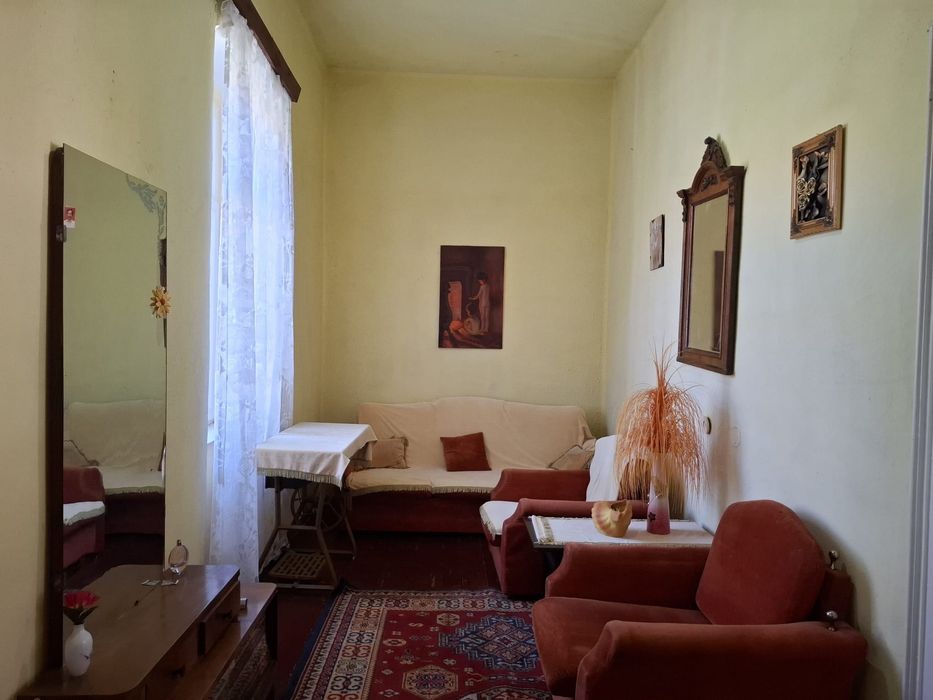 Vând casa direct de la proprietar
