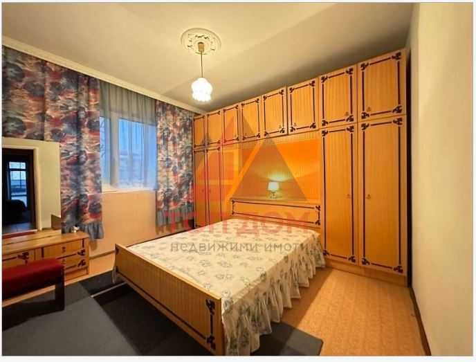 Дава се под наем Четиристаен апартамент в Варна, Цветен квартал - 100 кв.м за 459 € - Снимка #2