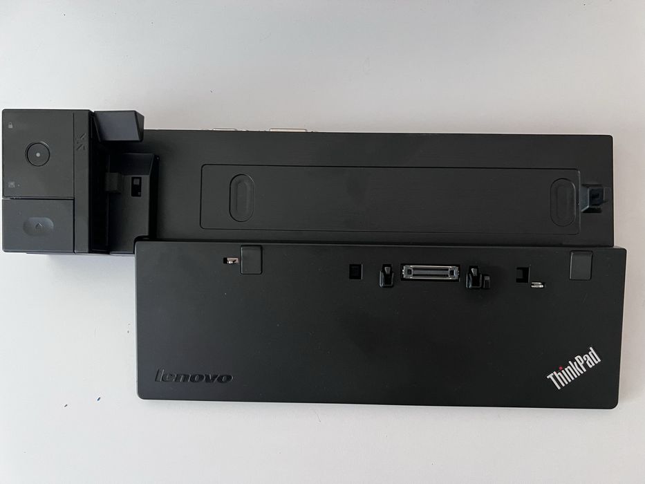 Продавам докинг станции Lenovo ThinkPad Pro (Модели 40AH и 40A1) – Отлично състояние