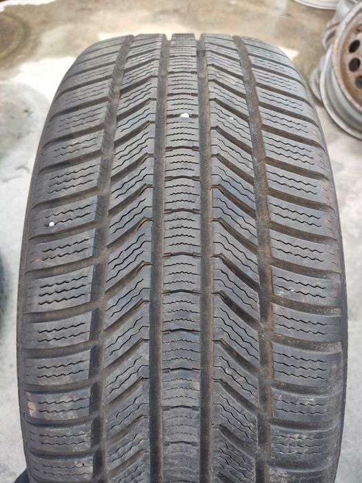 Единични гуми с размер 225 45 18 -