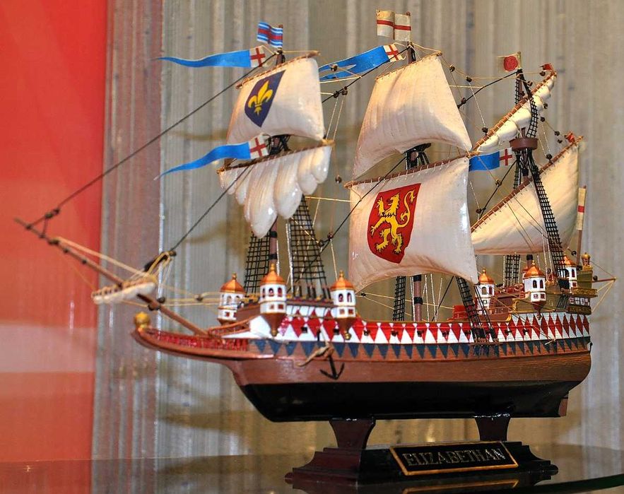 Сборная модель Галеон "ЭЛИЗАБЕТ" Фрэнсиса Дрейка в масштабе 1:200