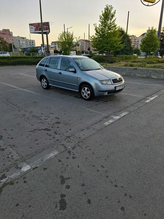 Продавам Skoda Fabia 2003г. в добро състояние