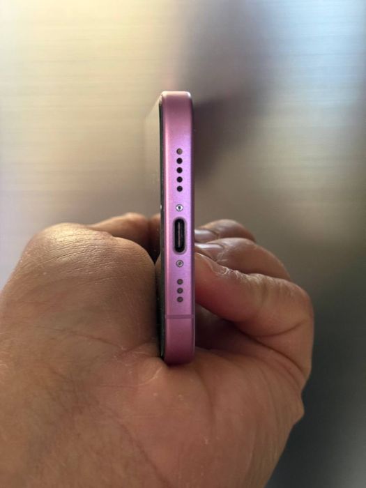 IPhone 16 продам свою