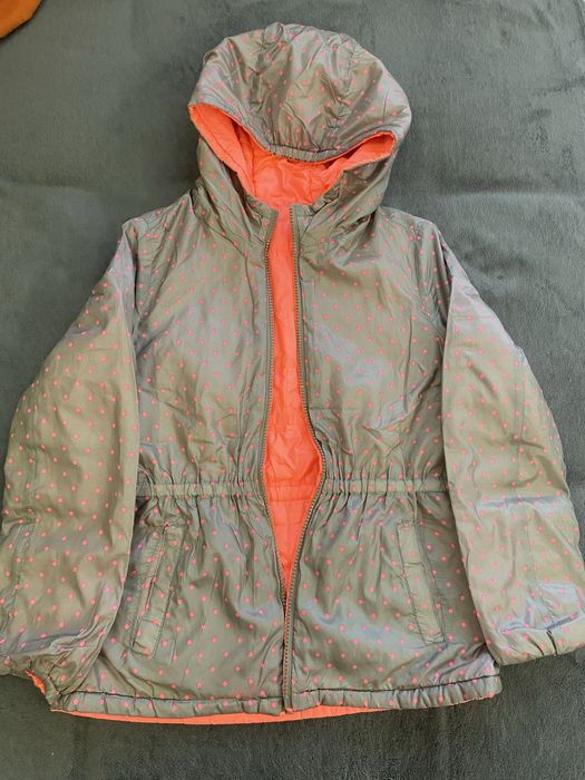 Продам куртку демисезон на девочку