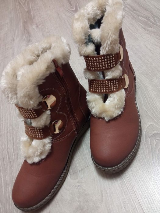 Продам женские ботинки зима36р