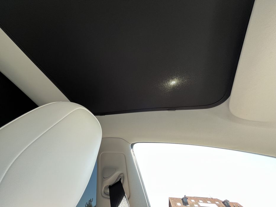 Parasolar paravan plafon Tesla Model 3
