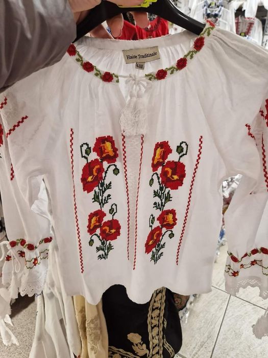 Ie fetite 4,6,8,10,12,14 ani