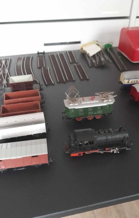 tren electric  de colectie                                       .