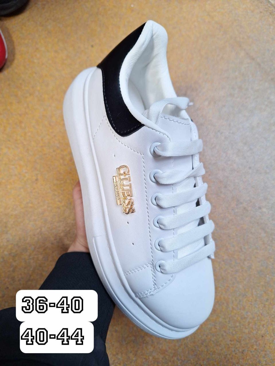 Adidas de dama Guess Oradea OLX.ro