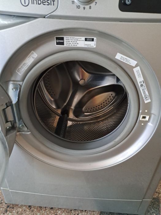 Пералня Indesit цяла за части