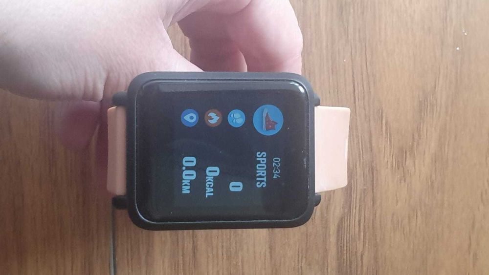 Ceas smartwatch deosebit AireeZ da-fit Fitness Tracker smartwatch