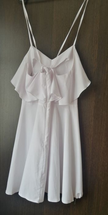 Белое летнее платье